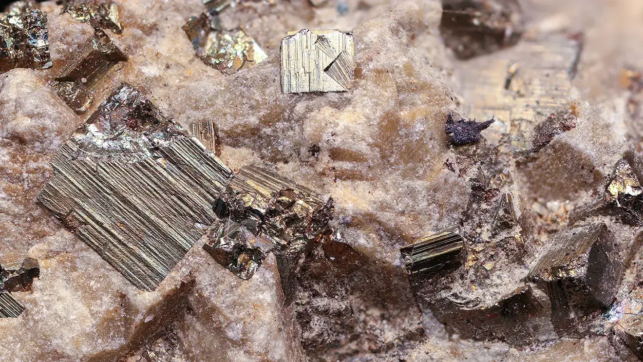 1.Three Fundamental Concepts in Mineral Processing – Crushed Particle Size, Dissemination Size, and Degree of Liberation